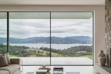 Living with Light – Introducing Capral’s Artisan 934 Panoramic Sliding Door