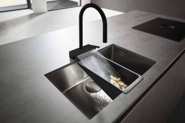 7 unique features that make this kitchen faucet a must-have