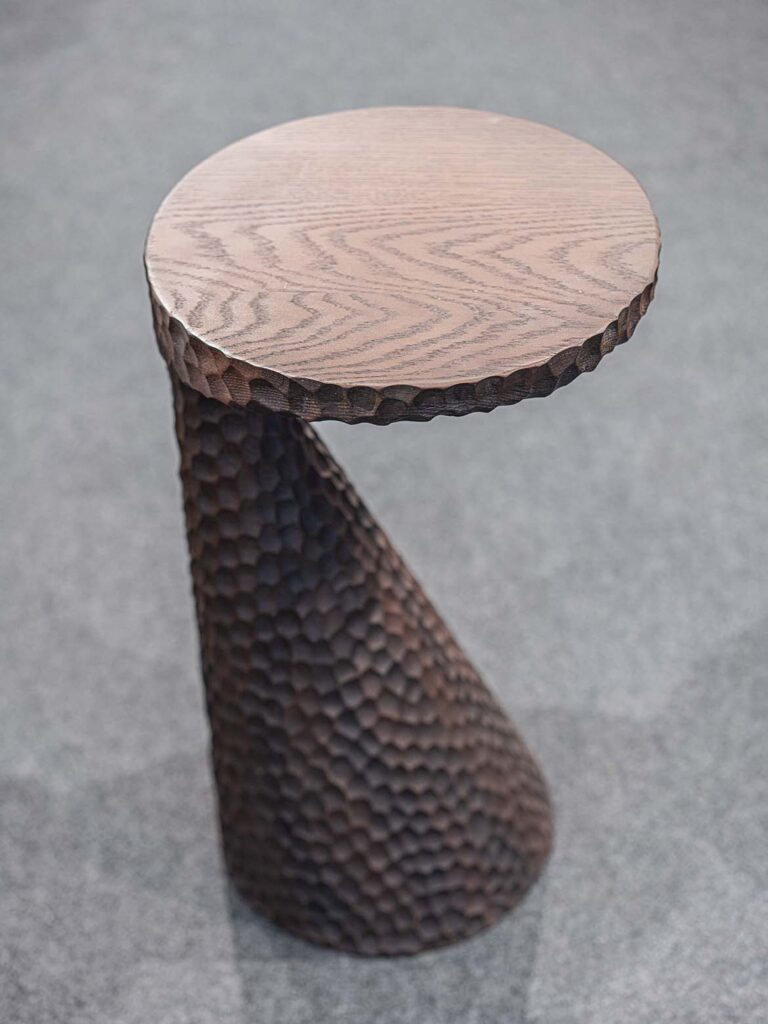 Kyon side table